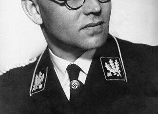 Philipp Bouhler: KdF, T4 en Aktion 14f13 Portret van Philipp Bouhler, Reichsleiter van de NSDAP en chef van de Kanzlei des Führers tijdens het nationaalsocialisme