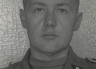 Robert Lehnhoff: SD’er en beul van Groningen, 1950 Politiefoto van Robert Lehnhoff, vermoedelijk gemaakt tussen april en juni 1945, met neutrale achtergrond.