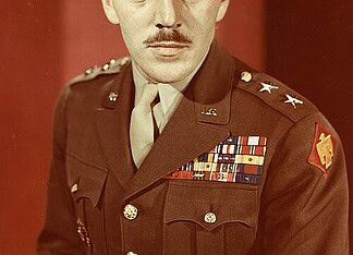 Robert T. Frederick en de Devil’s Brigade in WO II Robert Tryon Frederick, Amerikaanse generaal uit de Tweede Wereldoorlog en commandant van de 1st Special Service Force en 45th Infantry Division