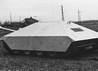 Mareșal tankjager Roemenië 1944 ontwikkeling Roemeense Mareșal tankjager M-04 prototype uit 1944 met lage romp en 75 mm kanon tijdens testfase