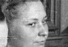 Jenny-Wanda Barkmann: Stutthof 1944 proces Jenny-Wanda Barkmann tijdens haar proces in Gdańsk, staand in de rechtbank omringd door bewakers en andere verdachten