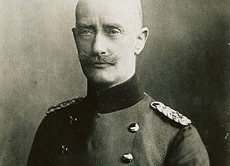 Hugo von Freytag-Loringhoven en de Eerste Wereldoorlog Portret van Hugo von Freytag-Loringhoven, Pruisisch generaal, militair historicus en schrijver in Duits uniform