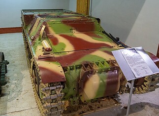 Lorraine 37L legertractor 1940 Franse Lorraine 37L rupsvoertuig tentoongesteld in het Chernogolovka Military-Technical Museum in 2013.