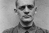 Franz Stärfl en Kleinbodungen tijdens WOII Franz Stärfl in Britse gevangenschap in 1945 na zijn arrestatie wegens oorlogsmisdrijven tijdens de Tweede Wereldoorlog