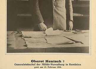Richard Hentsch en de Slag aan de Marne 1914 Kolonel Richard Hentsch als chef van de generale staf van het militaire bestuur in Roemenië, gefotografeerd in 1918