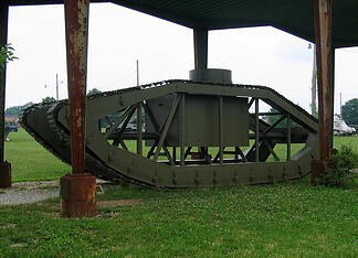 Skeleton Tank 1918 Amerikaans tankprototype Skeleton Tank uit 1918 tentoongesteld op Aberdeen Proving Ground met karakteristiek open buizenframe en rupsconstructie.