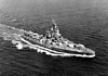 USS Nevada (BB-36): Amerikaans slagschip 1916-1946 USS Nevada (BB-36) vaart op 17 september 1944 voor de Amerikaanse Atlantische kust, gezien vanuit een luchtschip van ZP-12.