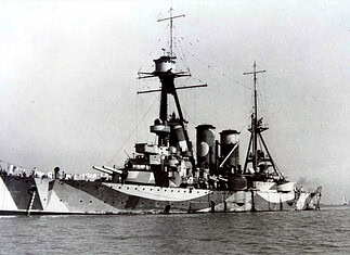 Georgios Averof 1910 Griekse pantserkruiser RHNS Georgios Averof in camouflageverf bij RN Bombay Station in 1942 tijdens dienst onder Brits marinebevel