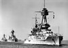 USS New York (BB-34) Amerikaans slagschip 1914–1946 USS New York leidt USS Nevada en USS Oklahoma tijdens manoeuvres in 1932, met USS Langley zichtbaar in de verte.