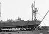 PT-109 bij Blackett Strait 1943 USS PT-109 vastgezet op het Liberty-schip Joseph Stanton voor vervoer naar de Stille Oceaan tijdens de Tweede Wereldoorlog.