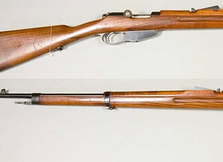 Mannlicher M95: geweer en karabijnen Nederlands Mannlicher-repeteergeweer model 1895, vervaardigd in Oostenrijk in 1897.