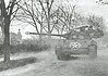 M18 Hellcat: Amerikaanse tankjager in WO2 M18 Hellcat van het 824th Tank Destroyer Battalion vuurt zijn 76mm-kanon af in Wiesloch, Duitsland, op 1 april 1945.