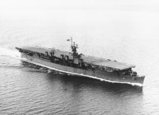 USS Princeton (CVL-23): inzet en ondergang USS Princeton (CVL-23), een Amerikaans licht vliegdekschip, vaart op 3 januari 1944 met 20 knopen nabij Seattle, Washington, VS.