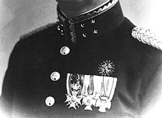 Jacob Harberts bij de Grebbeberg in 1940 Jacob Harberts, Nederlandse generaal-majoor en commandant van het IIe Legerkorps tijdens de meidagen van 1940.
